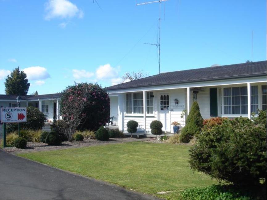קיימברידג' Colonial Court Motel מראה חיצוני תמונה