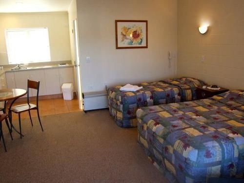 קיימברידג' Colonial Court Motel מראה חיצוני תמונה
