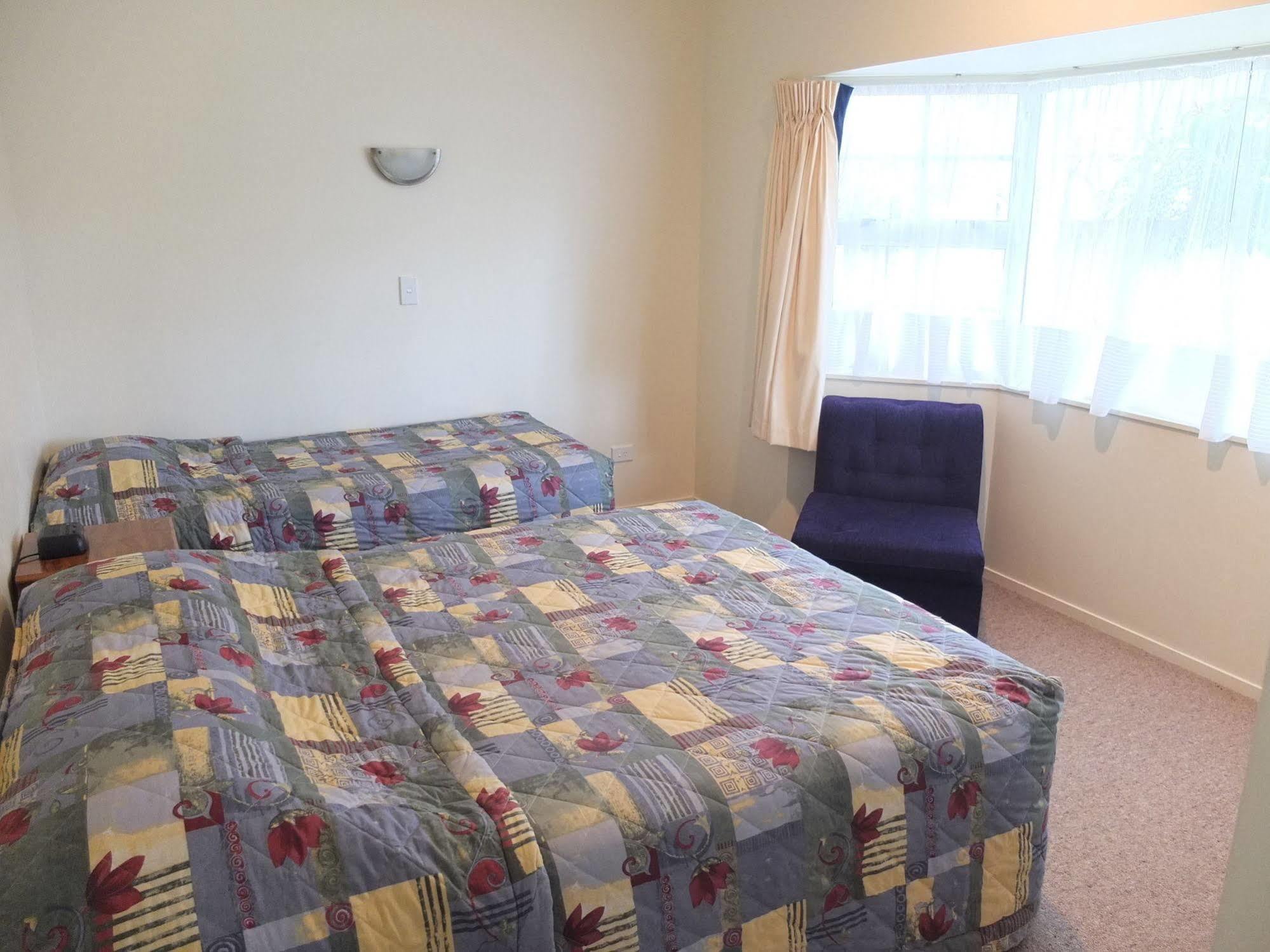קיימברידג' Colonial Court Motel מראה חיצוני תמונה