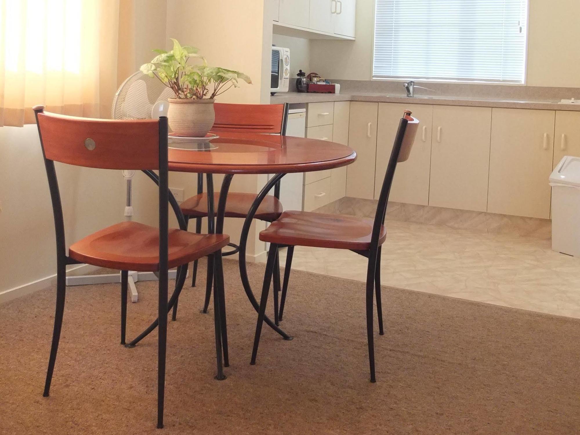 קיימברידג' Colonial Court Motel מראה חיצוני תמונה