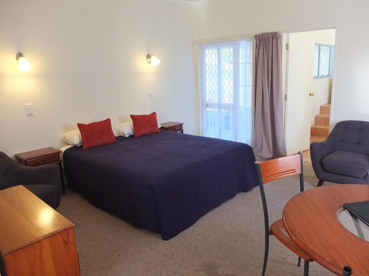 קיימברידג' Colonial Court Motel מראה חיצוני תמונה