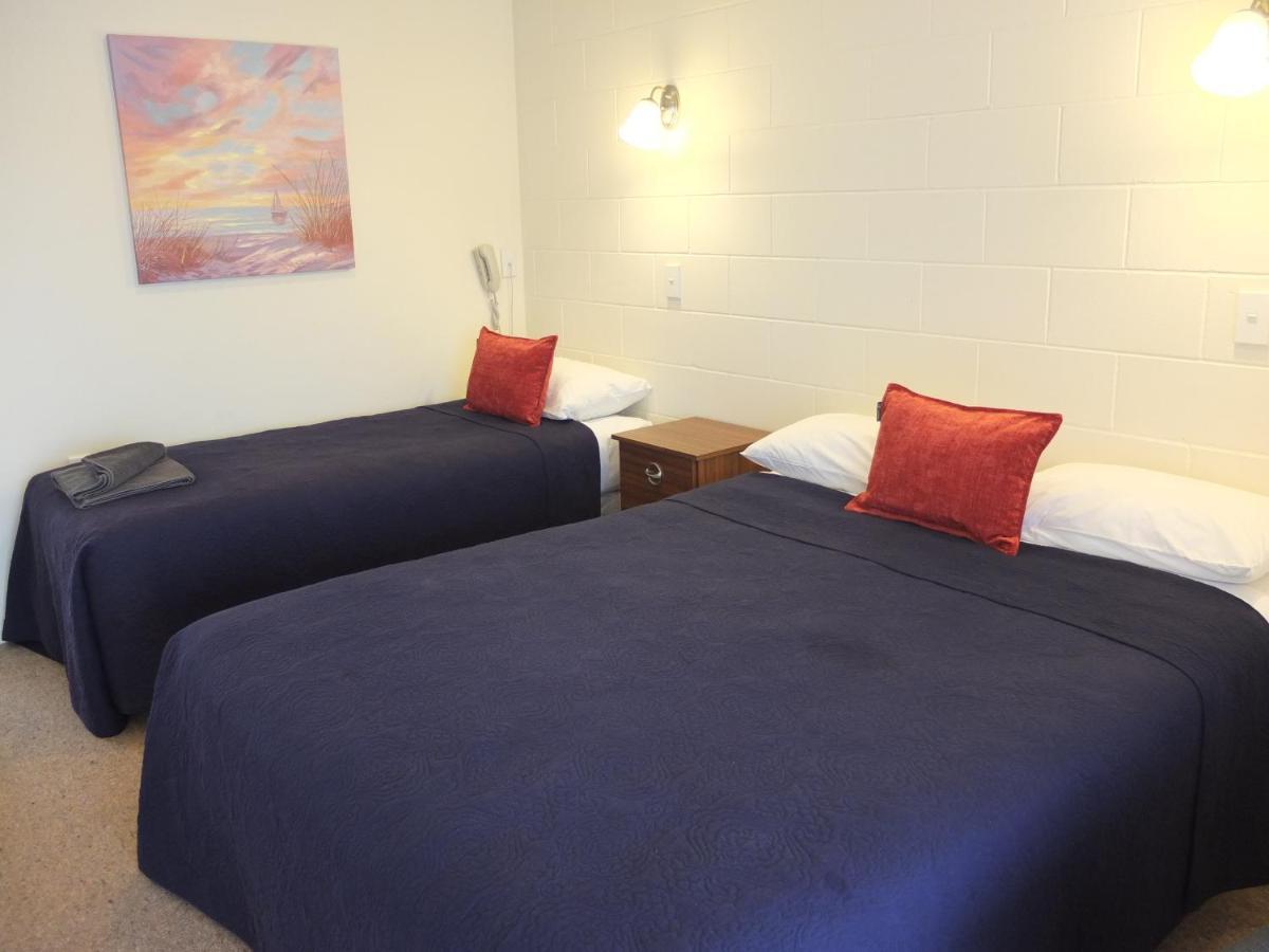 קיימברידג' Colonial Court Motel מראה חיצוני תמונה